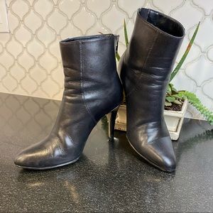 Vigotti black stiletto booties